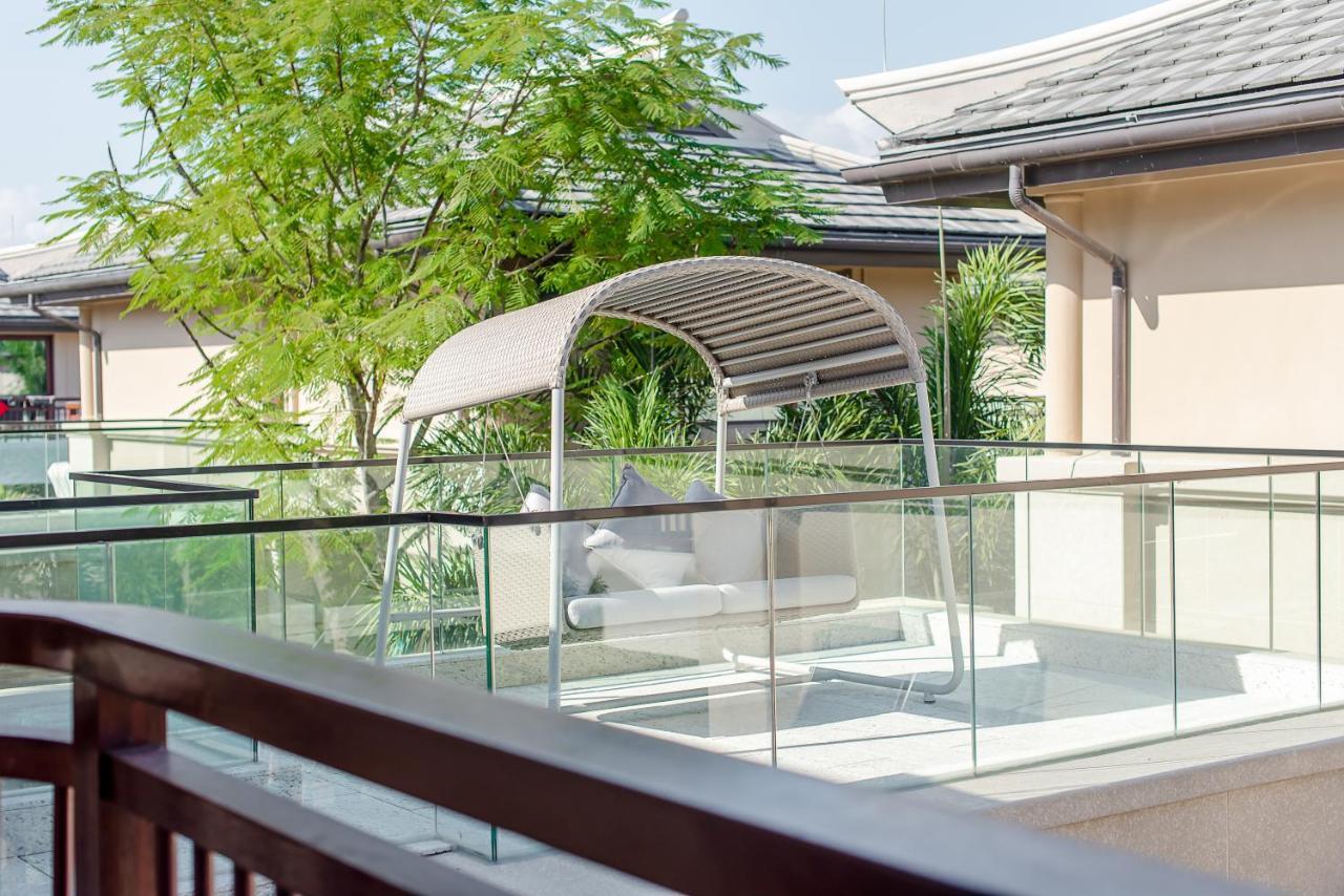 Haitangbay Loosen Coast Resort Villas Sanya Exterior photo